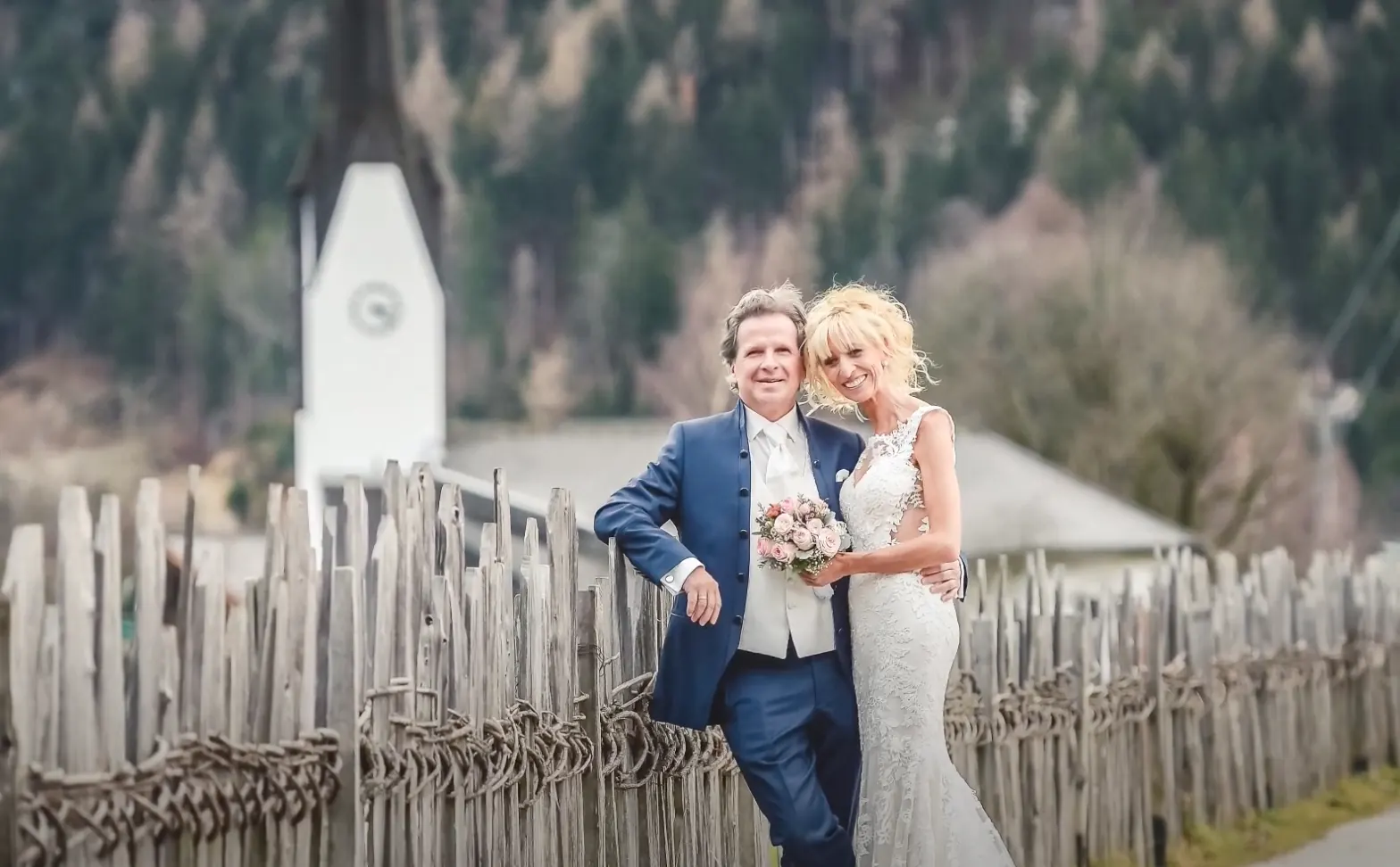 Video abspielen: Mein Brautpaar: Freie Trauung am Achensee